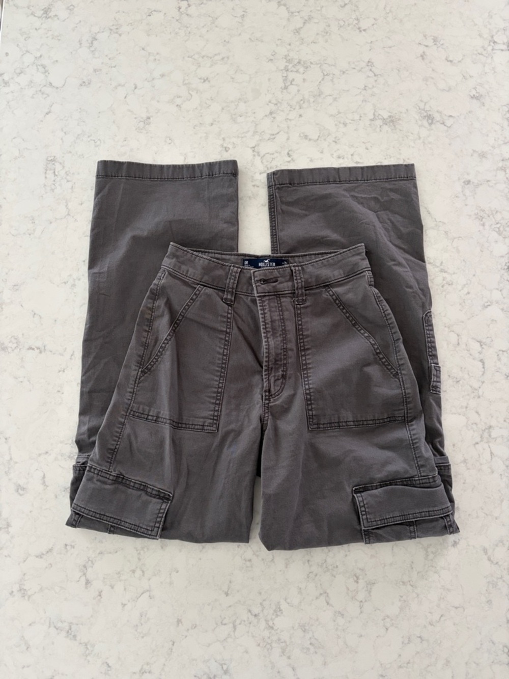 Hollister Women’s Charcoal Cargo Pants
